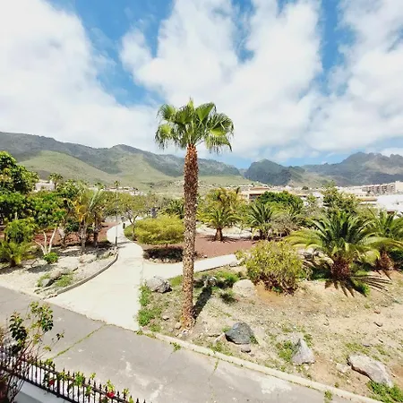 House With A Tropical Garden * Адехе