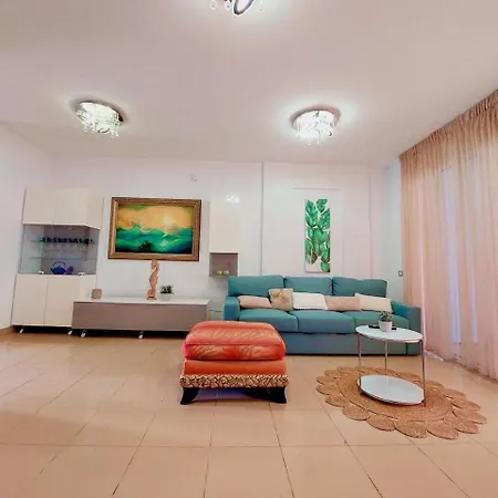 House With A Tropical Garden * Адехе