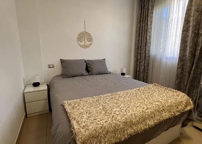 Nyaraló House With A Tropical Garden