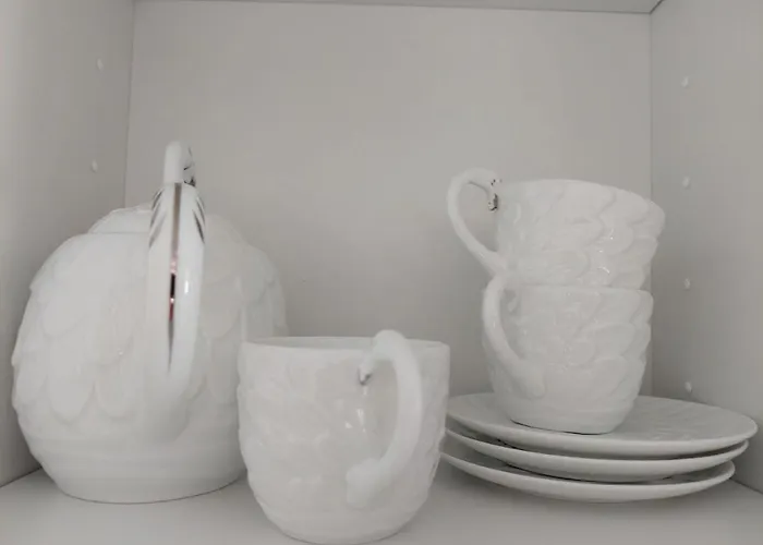 別荘 House With A Tropical Garden アデヘ