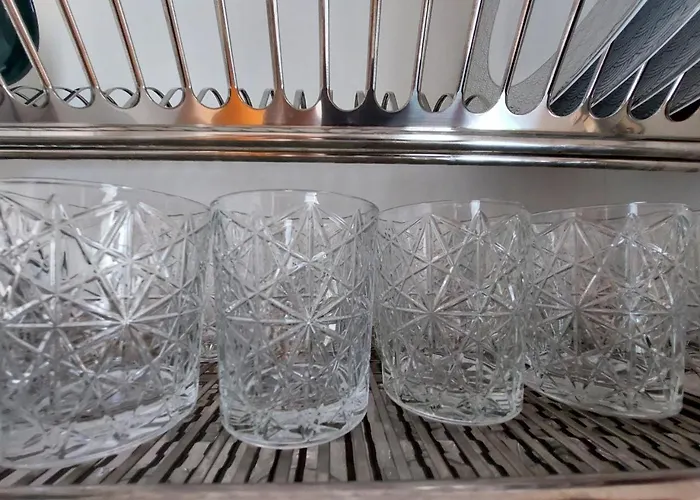 House With A Tropical Garden Σπίτι διακοπών *