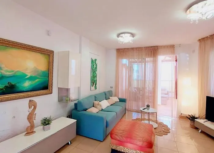 Casa de Férias House With A Tropical Garden