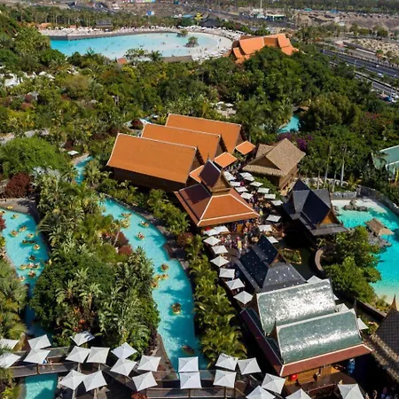 House With A Tropical Garden Tatil Evi *