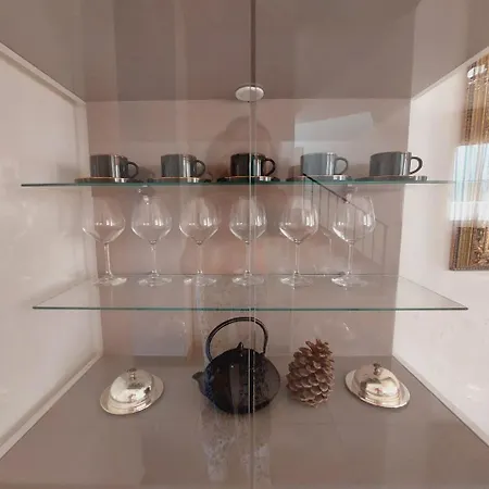 House With A Tropical Garden Tatil Evi