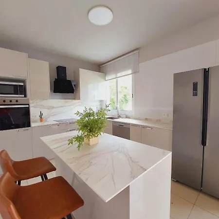 Tatil Evi House With A Tropical Garden *