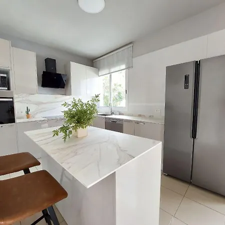 Tatil Evi House With A Tropical Garden *