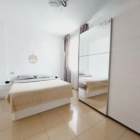 Tatil Evi House With A Tropical Garden