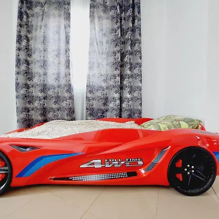 House With A Tropical Garden *