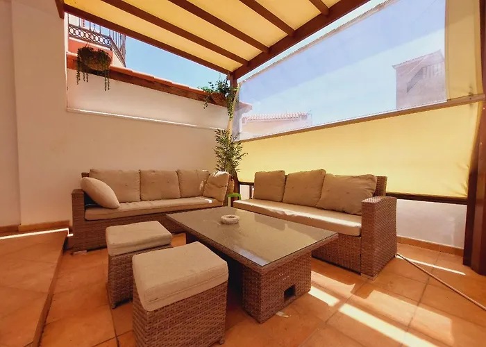 펜션 House With A Tropical Garden