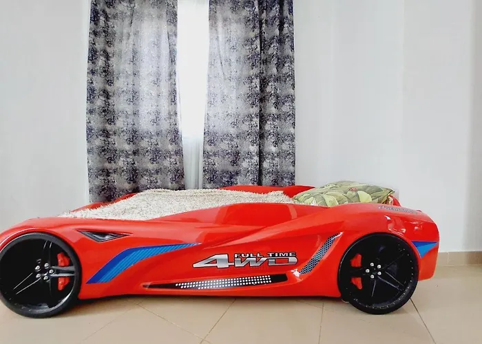 House With A Tropical Garden *